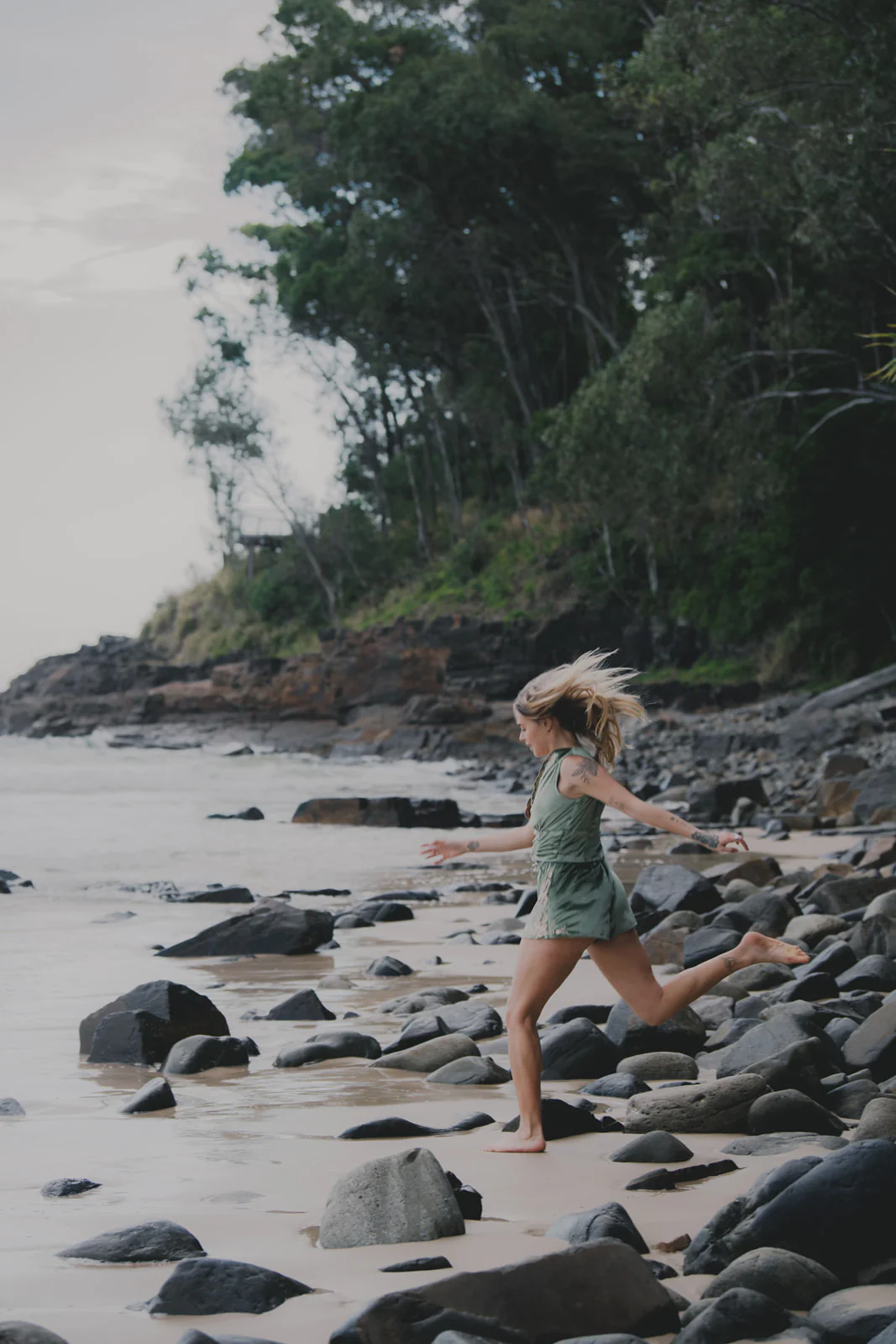 Hendrix Shorts - Moss - Image 5